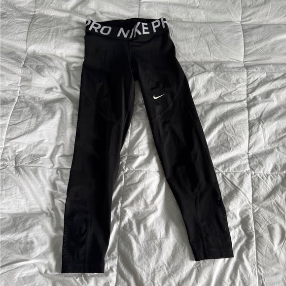 Nike Pro Dri-FIT Black Capri Leggings - Women’s Size XS - Picture 1 of 11